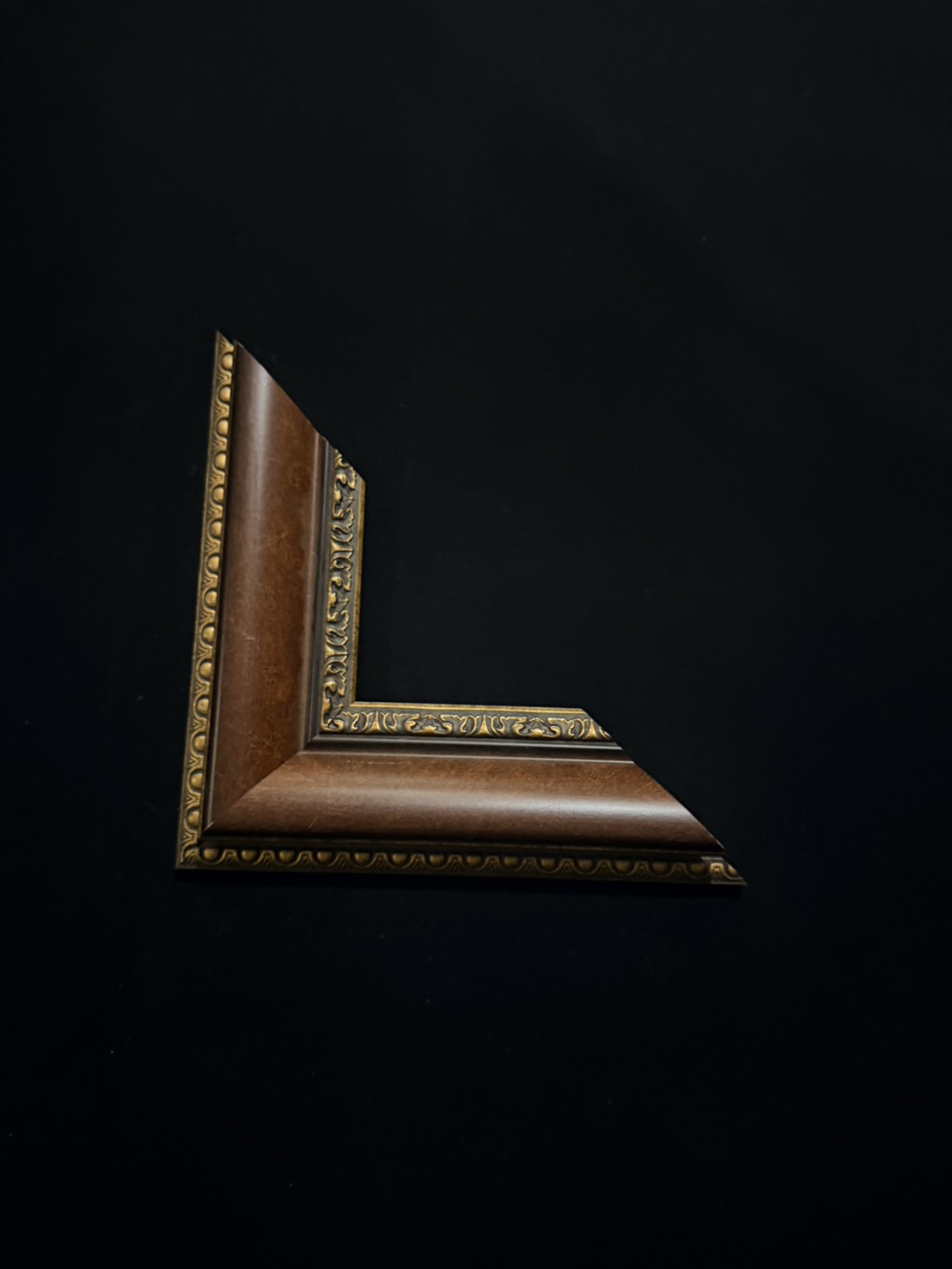 กรอบไม้สักทอง